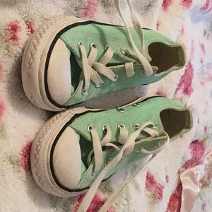 Converses teal